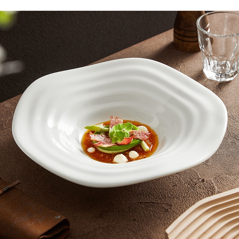 Irregular Shaped White Salad P - Home Cooking Restaurant reseña y precio