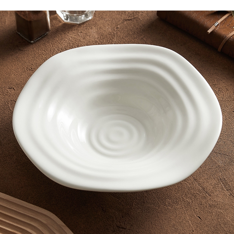 Irregular Shaped White Salad P - Home Cooking Restaurant reseña y precio