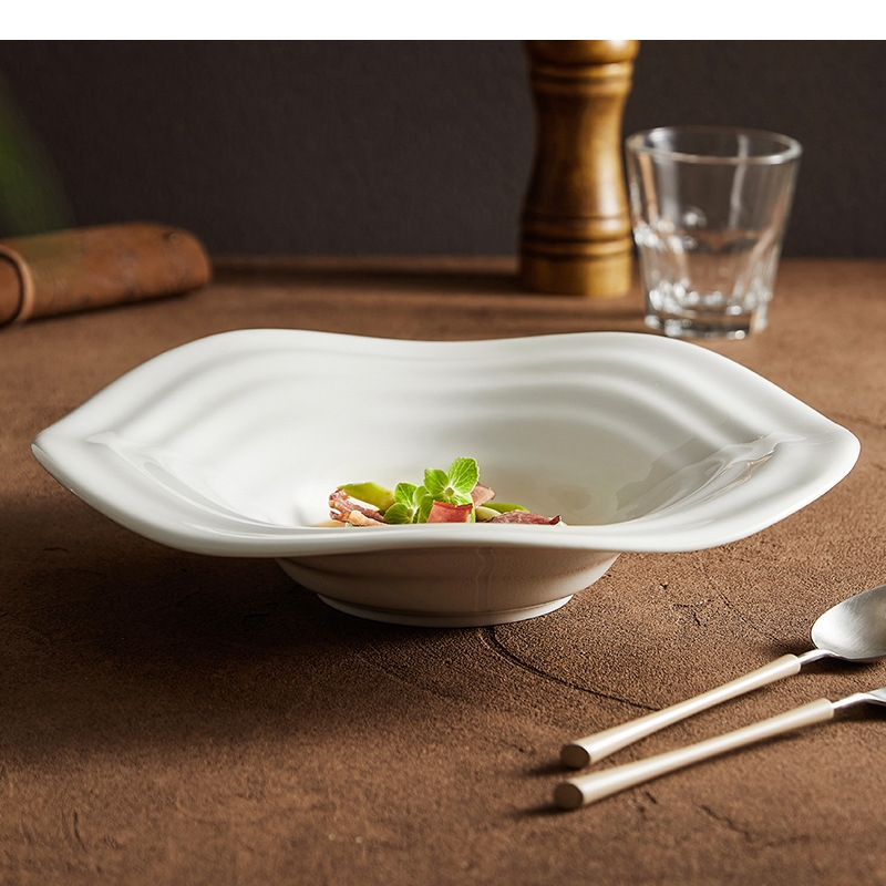 Irregular Shaped White Salad P - Home Cooking Restaurant reseña y precio